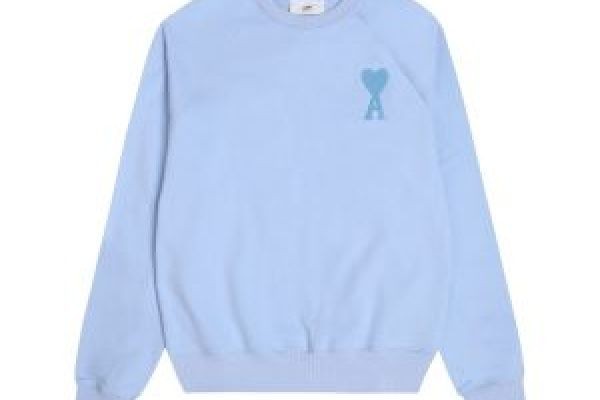 Ami Paris Pullover: How Ami Paris Brings Style and Comfort Together