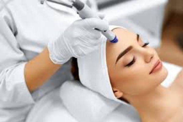 The Complete Guide to HydraFacial Treatment in Dubai for All Skin Types