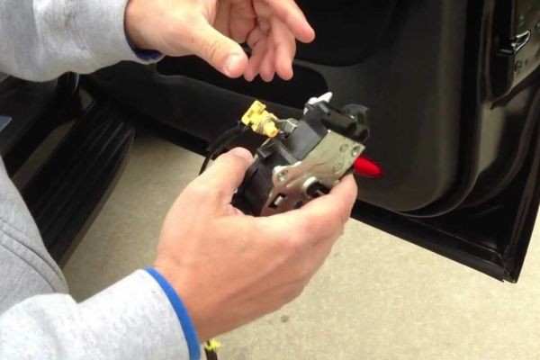 5 Common Car Lock Problems a Professional Car Locksmith Preston Can Fix