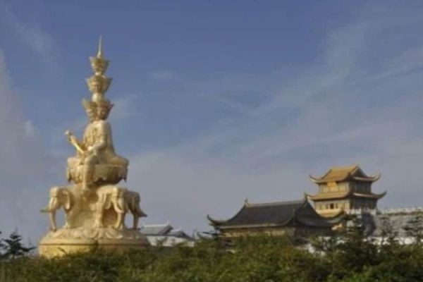 Traversing the Landscapes of Sichuan: A Definitive Cultural and Geographical Masterpiece