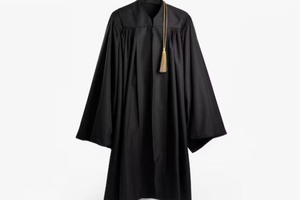 Doctoral Hood vs Master's Hood: Key Differences in Size, Colors, and Meaning