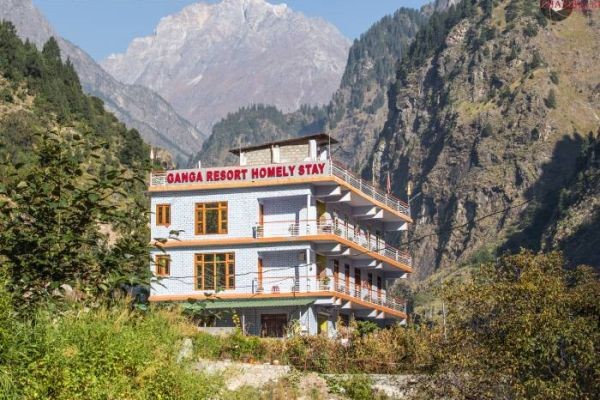 Where to Stay on the Hemkund Sahib Route: A Guide for Pilgrims and Travellers