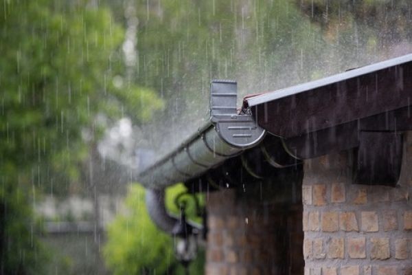 Why Seamless Rain Gutters Are a Smart Choice for Your Home